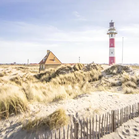 Апартаменты Near Sandy Beaches, Cleaning Included